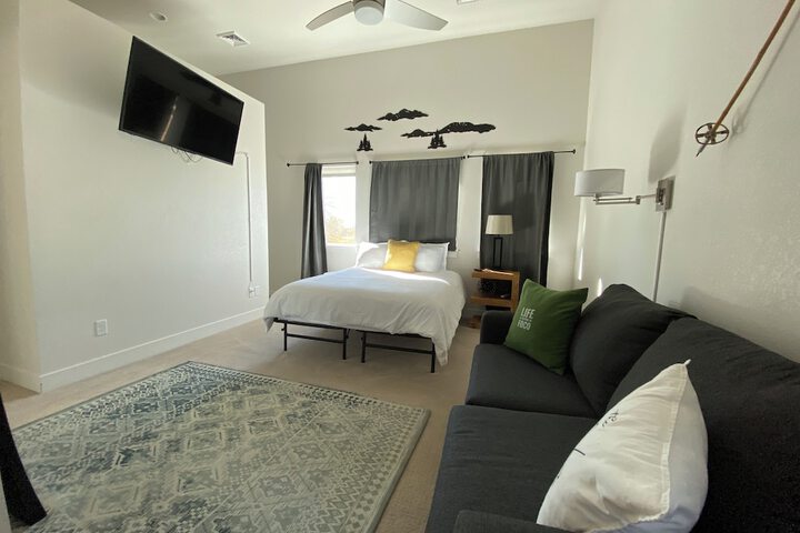 Room 18 of 30