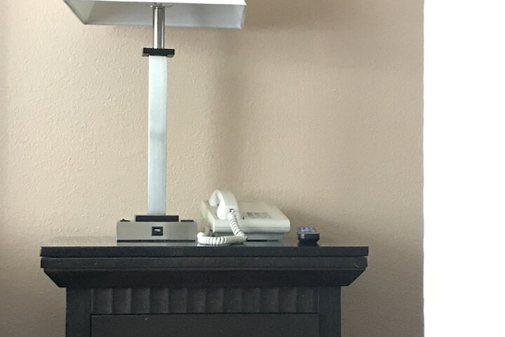 Room 16 of 25