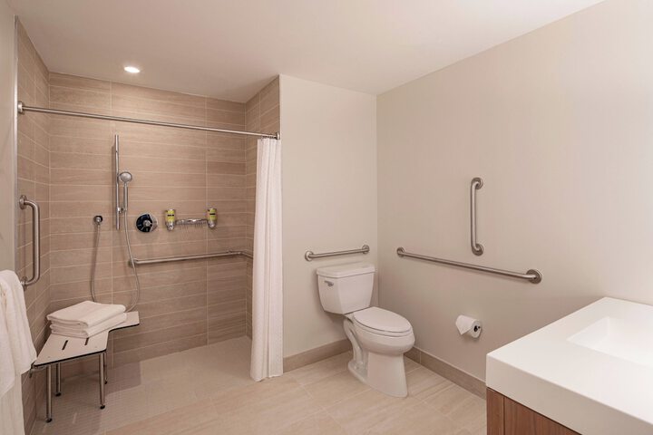 Room 15 of 37