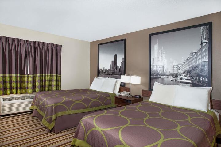 Room 10 of 13