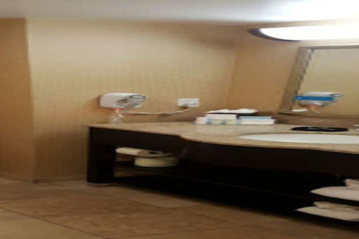 Room 7 of 25