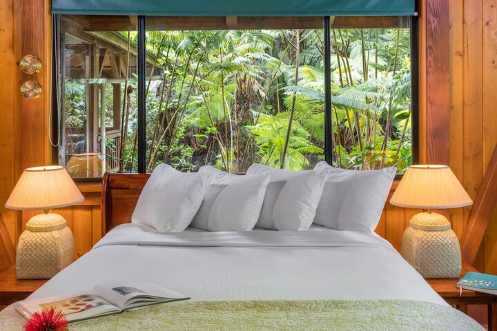 Volcano Village Lodge