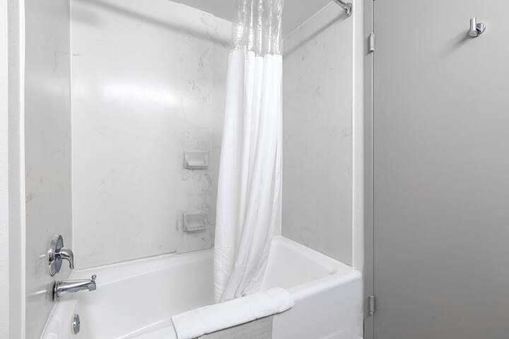 Room 55 of 98