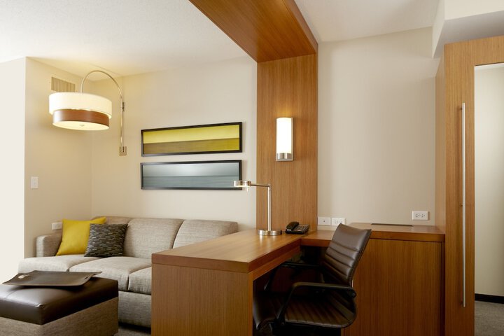 Hyatt Place Wilmington Riverfront