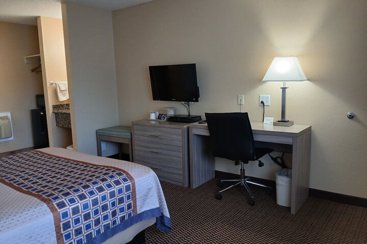 Room 13 of 40