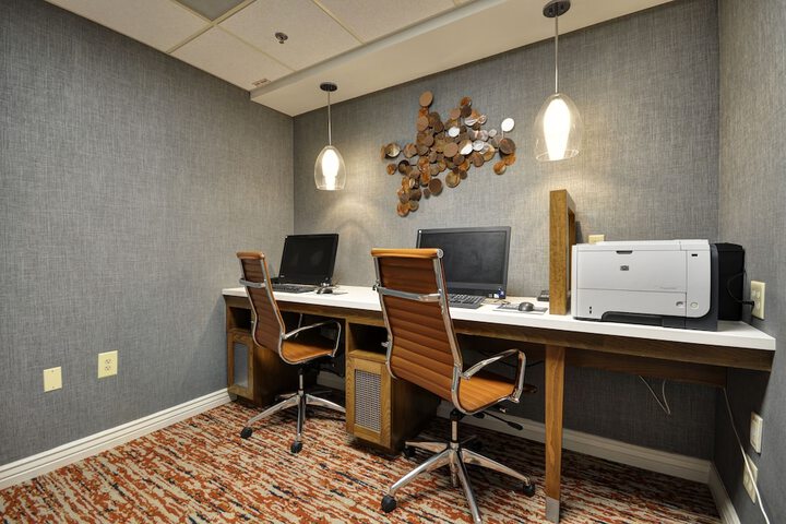 Business Center 46 of 48