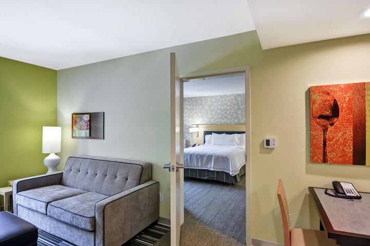 Room 37 of 46