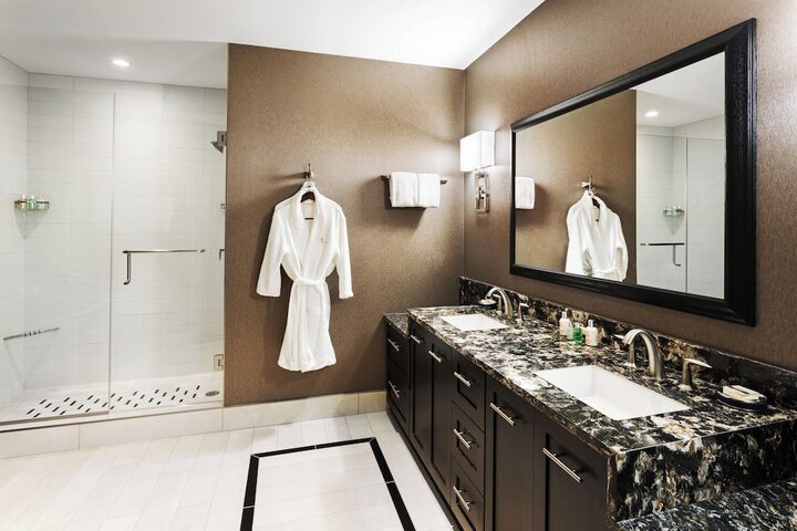 THE TENNESSEAN Hotel