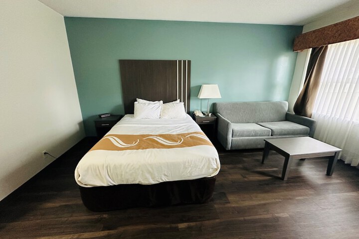 Room 13 of 38