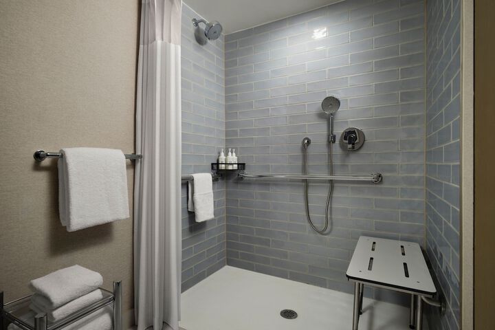 Room 43 of 96