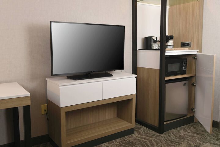 Room 19 of 32