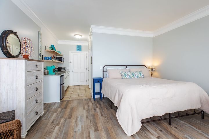 Room 44 of 69