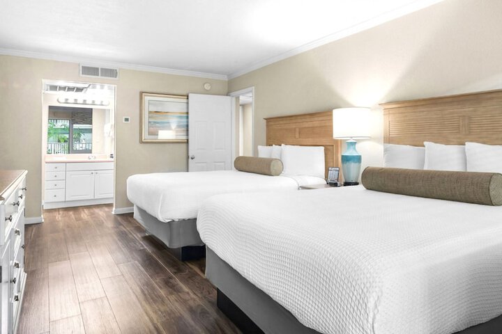 Club Destin Condos