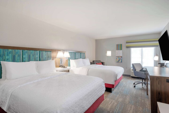 Hampton Inn New Philadelphia