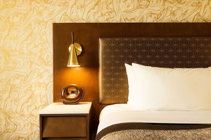 Room 28 of 98