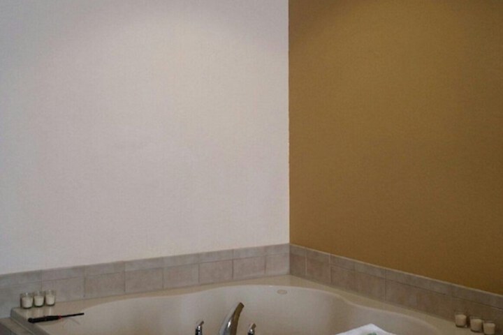 Room 9 of 21