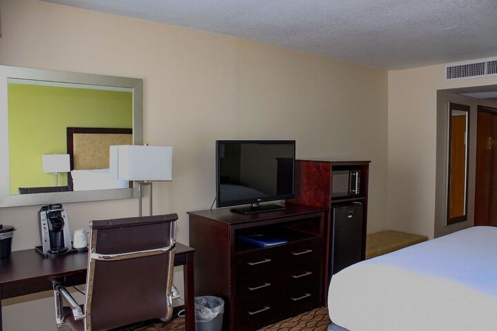 Room 21 of 41
