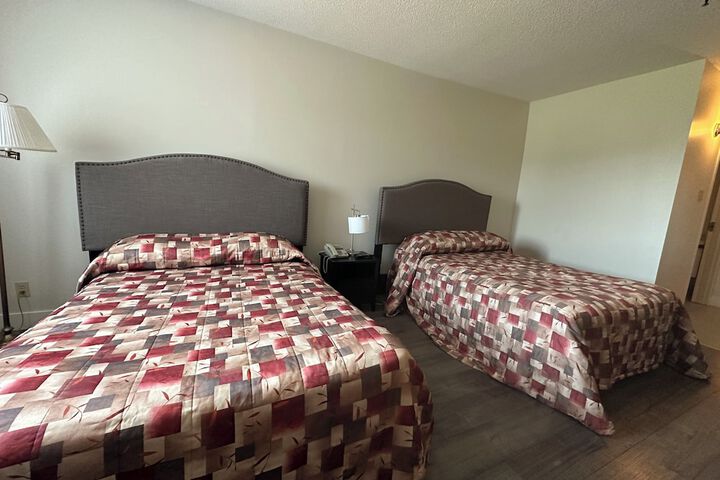 Room 9 of 14