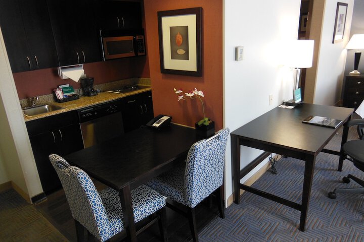 Room 33 of 79