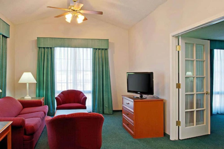 Room 15 of 20