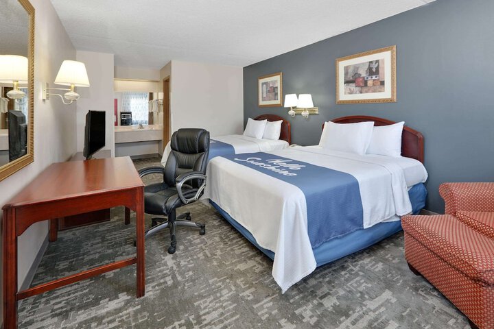 Room 7 of 14