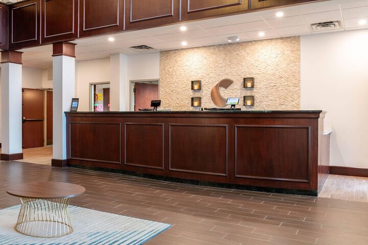 Comfort Inn & Suites Near Burke Mountain
