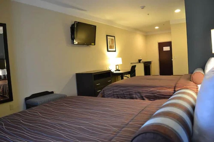 Room 26 of 46