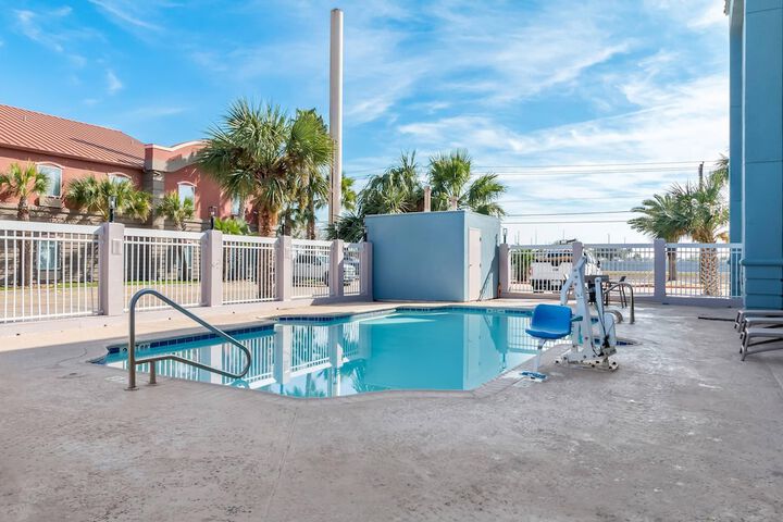 Comfort Inn & Suites Portland Corpus Christi