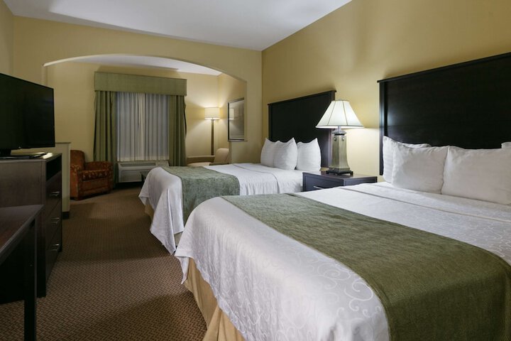 Room 14 of 33