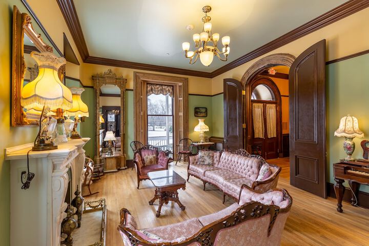 Steele Mansion