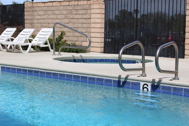 Pool 5 of 42