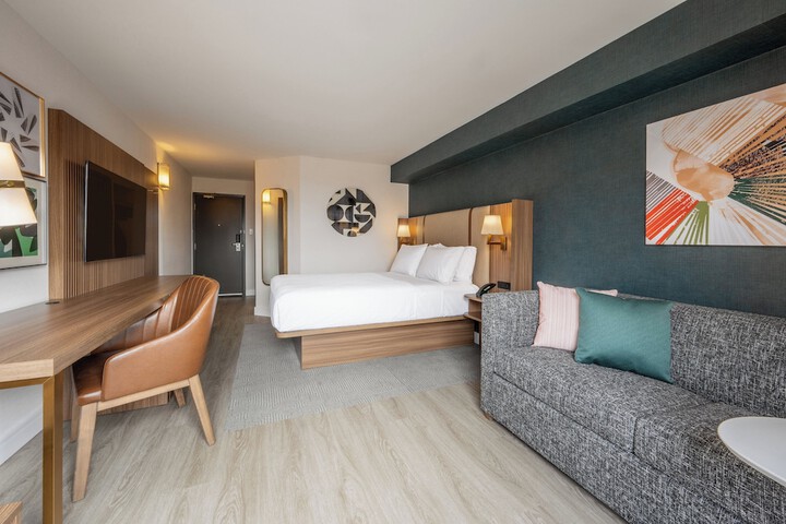Holiday Inn & Suites Winnipeg Downtown by IHG