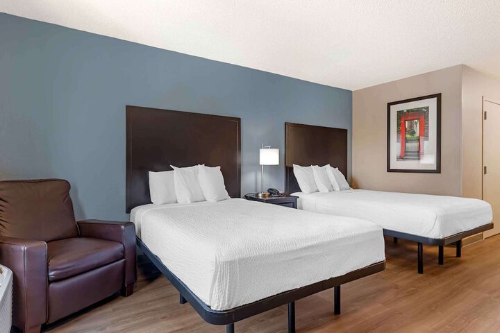Room 16 of 28