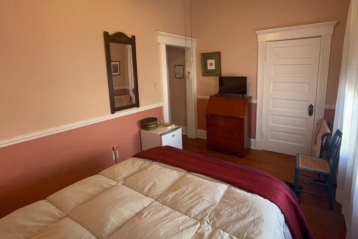 Room 9 of 43