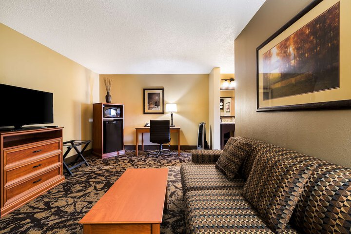 Room 18 of 33