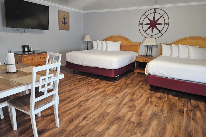 Room 43 of 79
