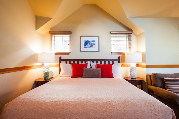 The Ocean Lodge