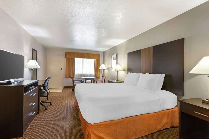 Best Western Sawmill Inn