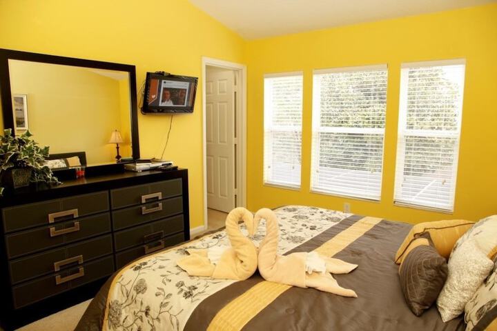 Room 20 of 39