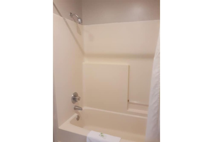 Room 40 of 48