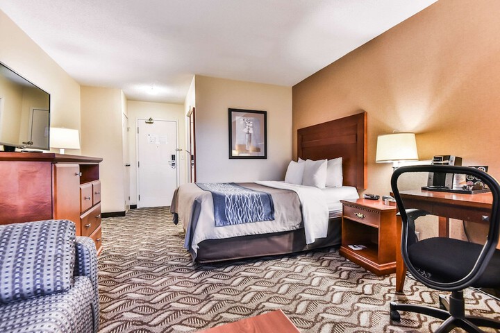 Room 8 of 22