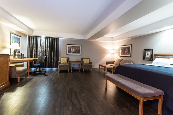 Royal Hotel Edmonton Airport Trademark Collection by Wyndham