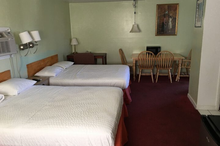 Room 7 of 40