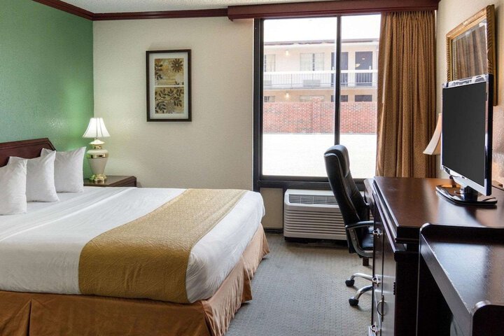 Room 19 of 31