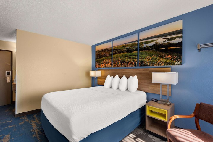 Room 40 of 54