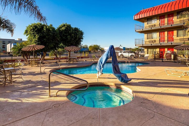 Pool 7 of 38