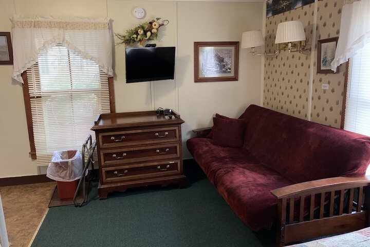 Room 16 of 48