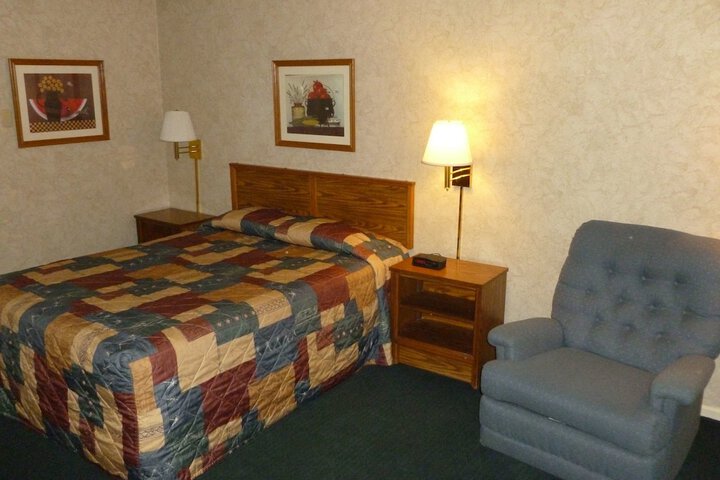 Room 12 of 15