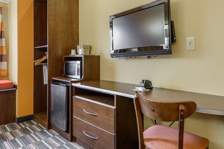 Microtel Inn & Suites by Wyndham Greenville / University Medic