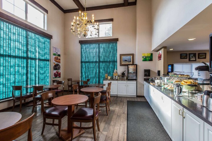 Quality Inn & Suites Silverthorne - Copper Mountain